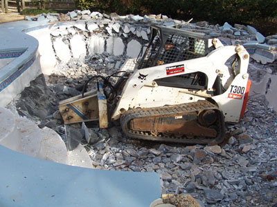 To Remove a Swimming Pool correctly, it has to go through the demolition process.